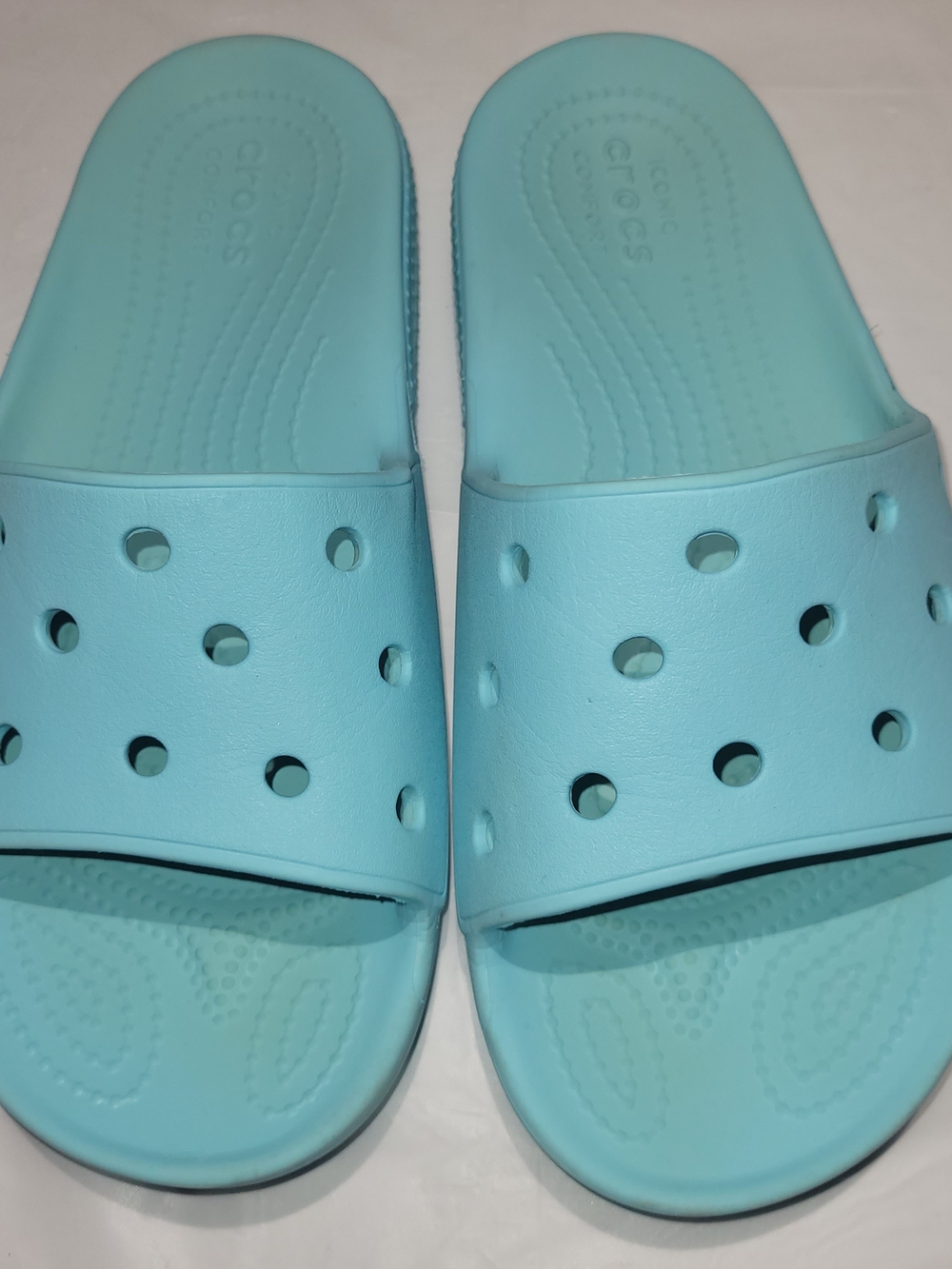 Crocs Classic Slide Sandals in Light Blue - Women. Size 6